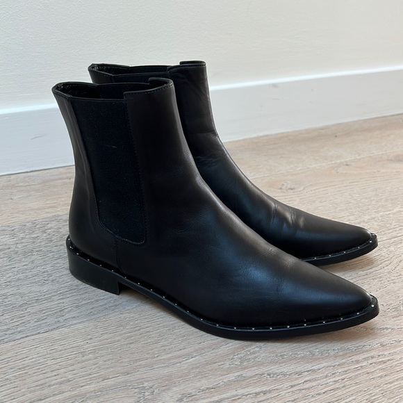 Freda Salvador Shoes - Freda Salvador Joan Chelsea Boot